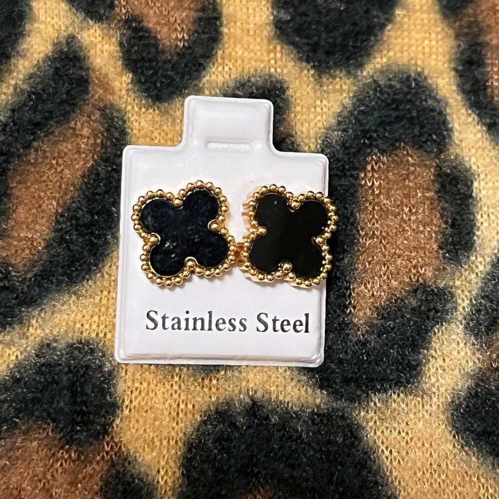 NWT Stainless Steel Clover Black and Gold Stud Earrings